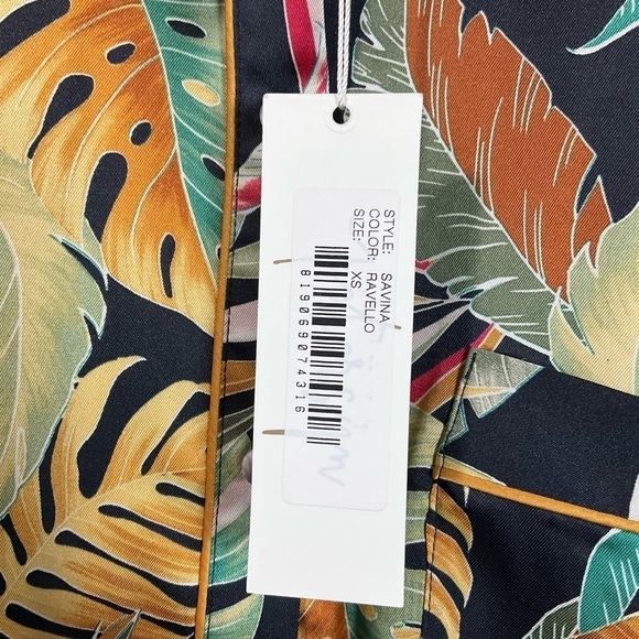 Revolve Petersyn Savina  Black Tropical Leaf Button Down size XS T04 - Picture 8 of 14